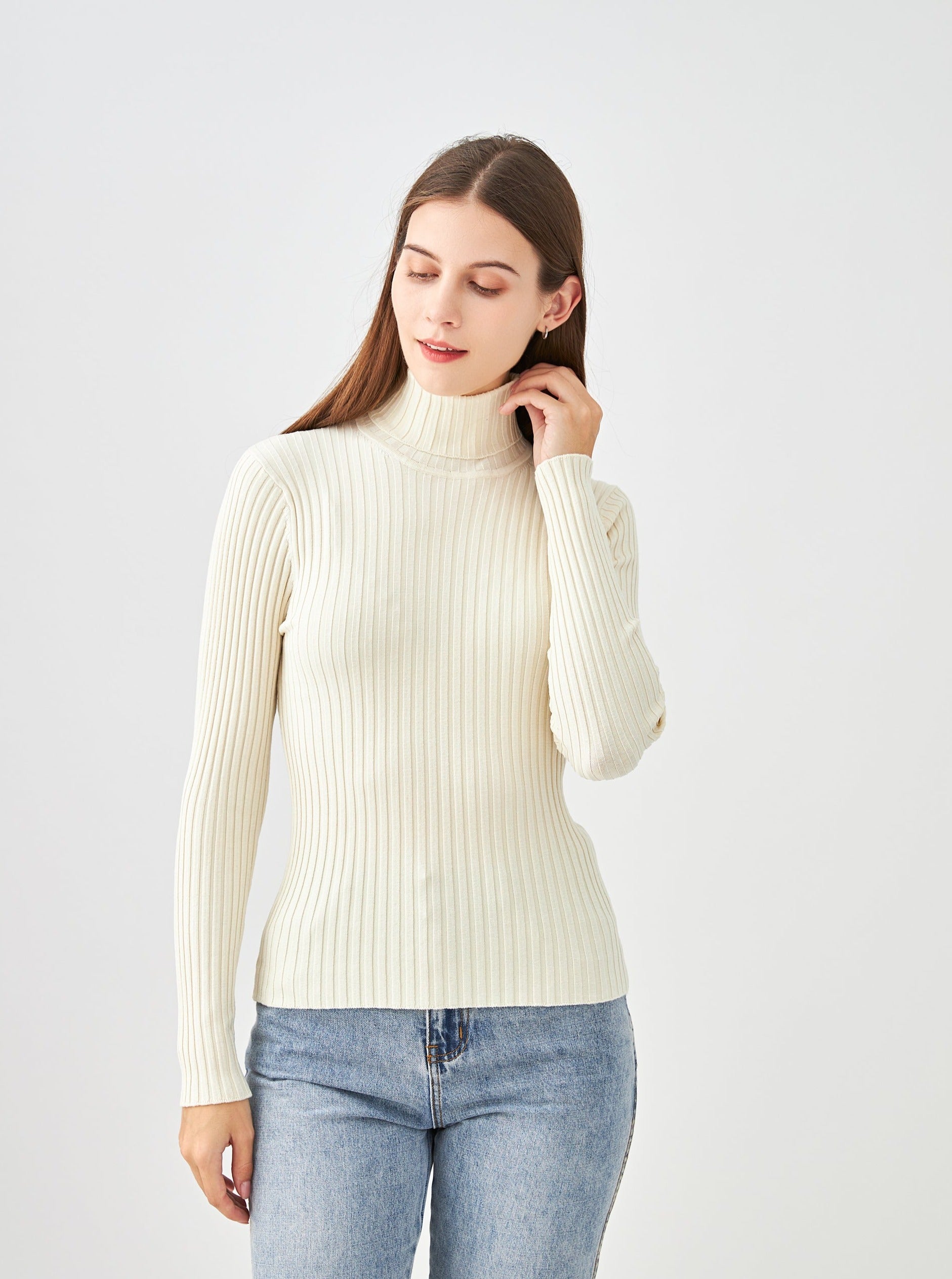Pull col roulé côtelé en soie stretch