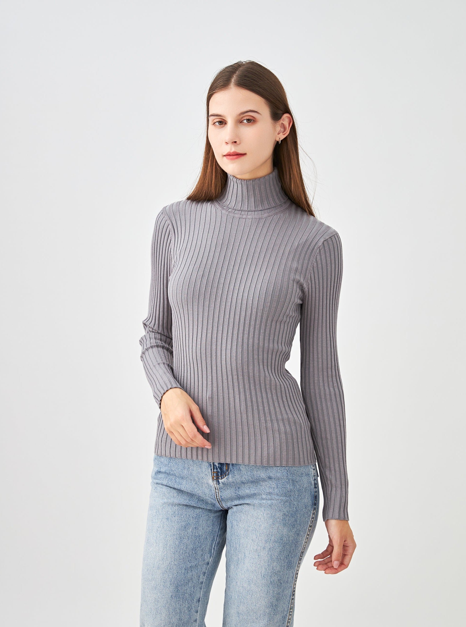 Pull col roulé côtelé en soie stretch