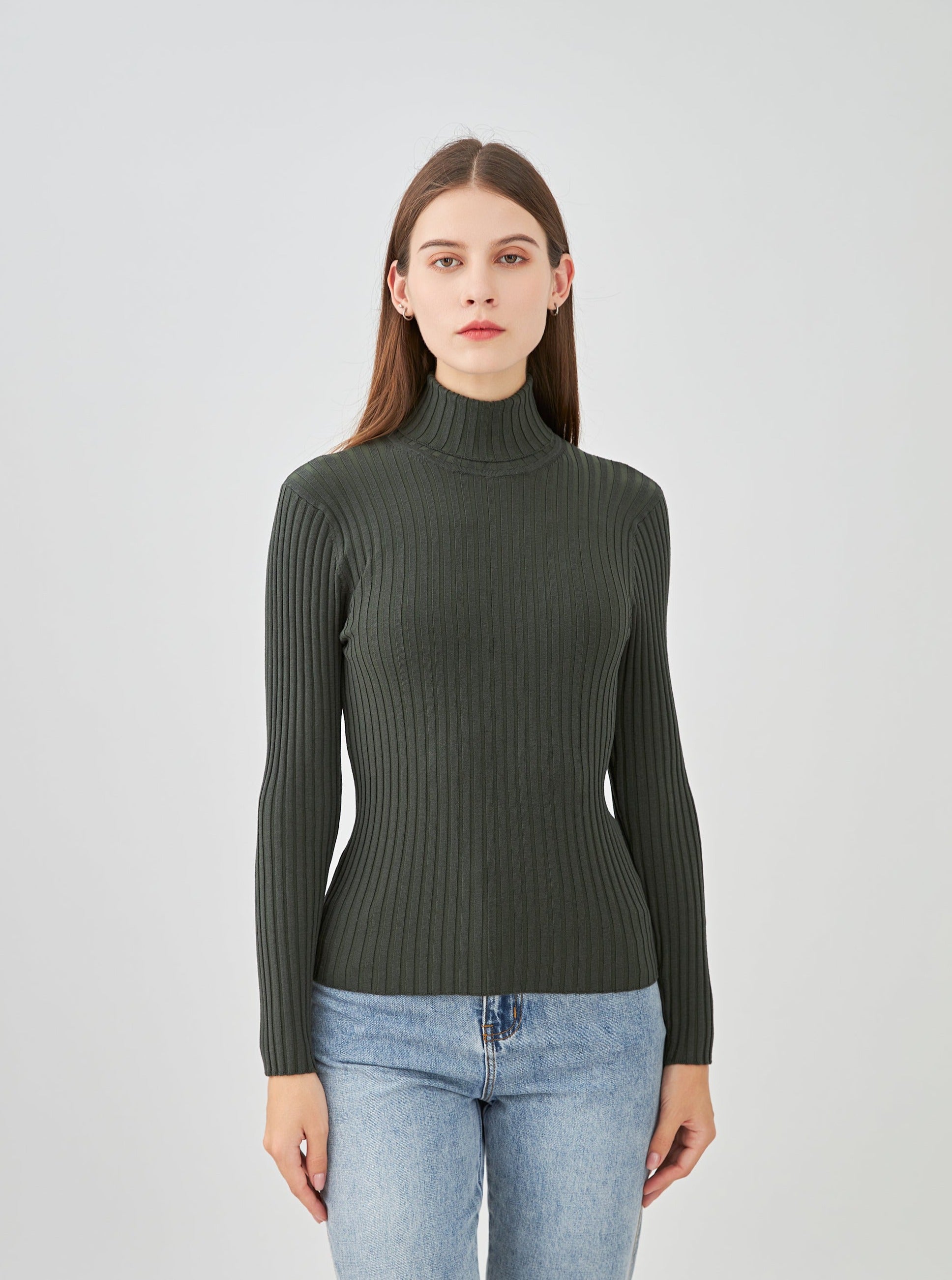 Pull col roulé côtelé en soie stretch