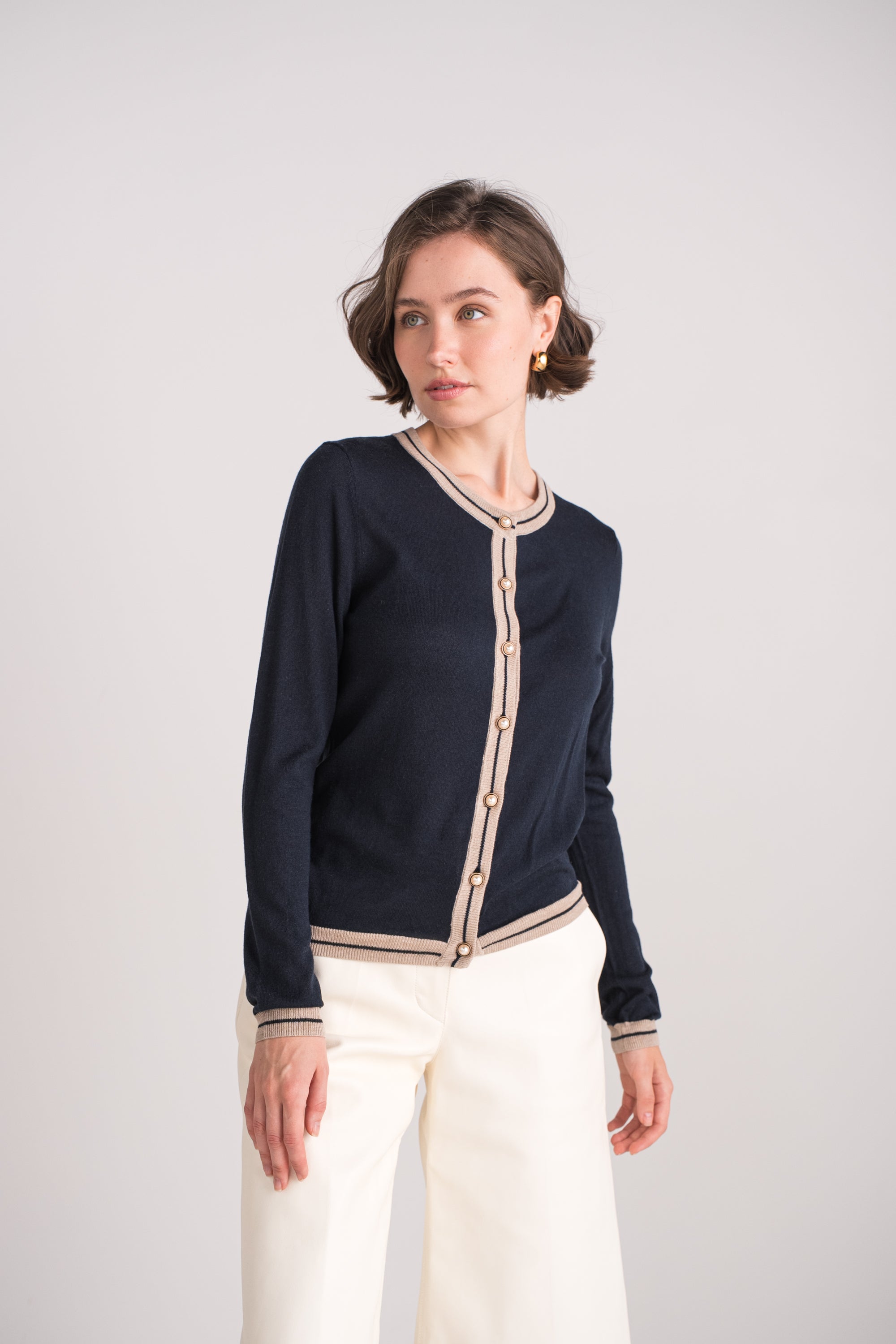 Cardigan bicolore boutons perles en soie et cachemire