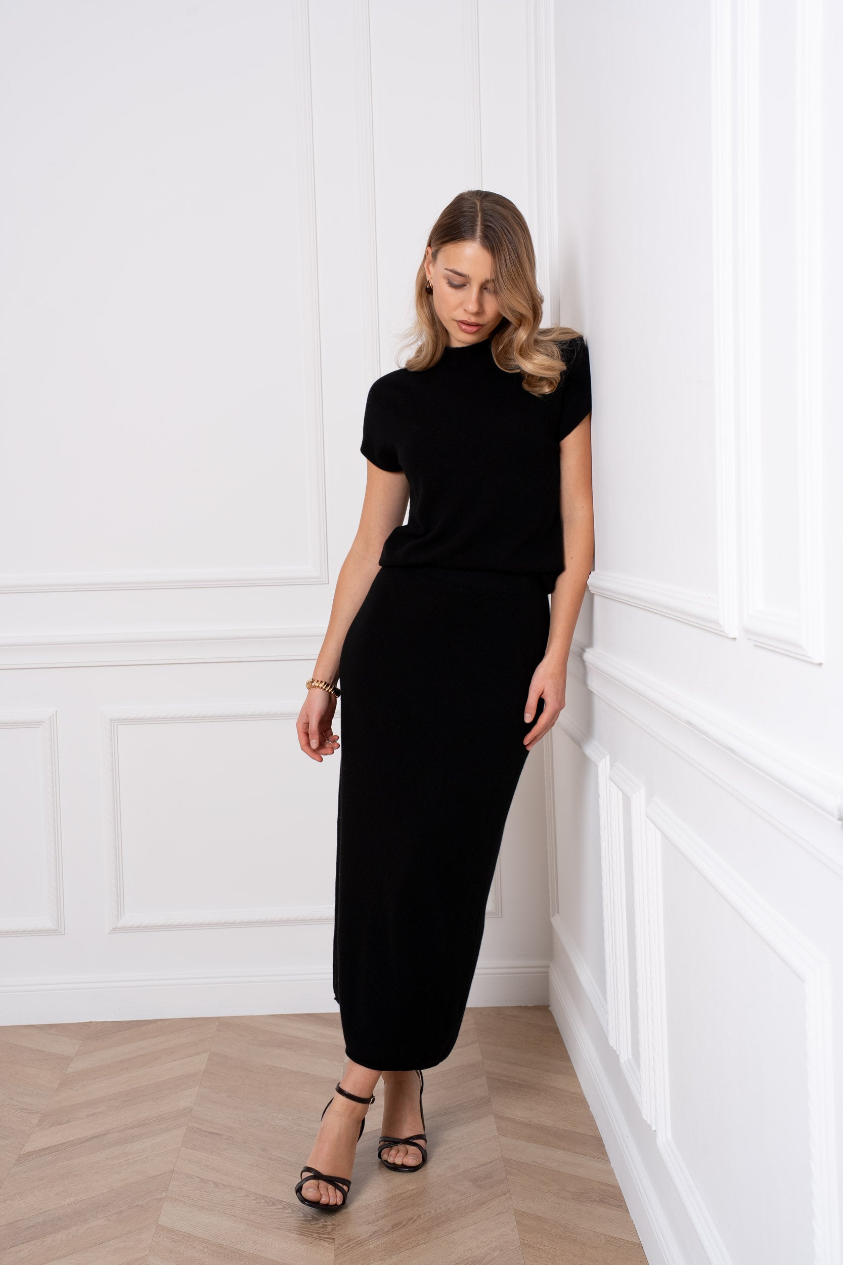 Pull laine & cachemire col montant manches courtes