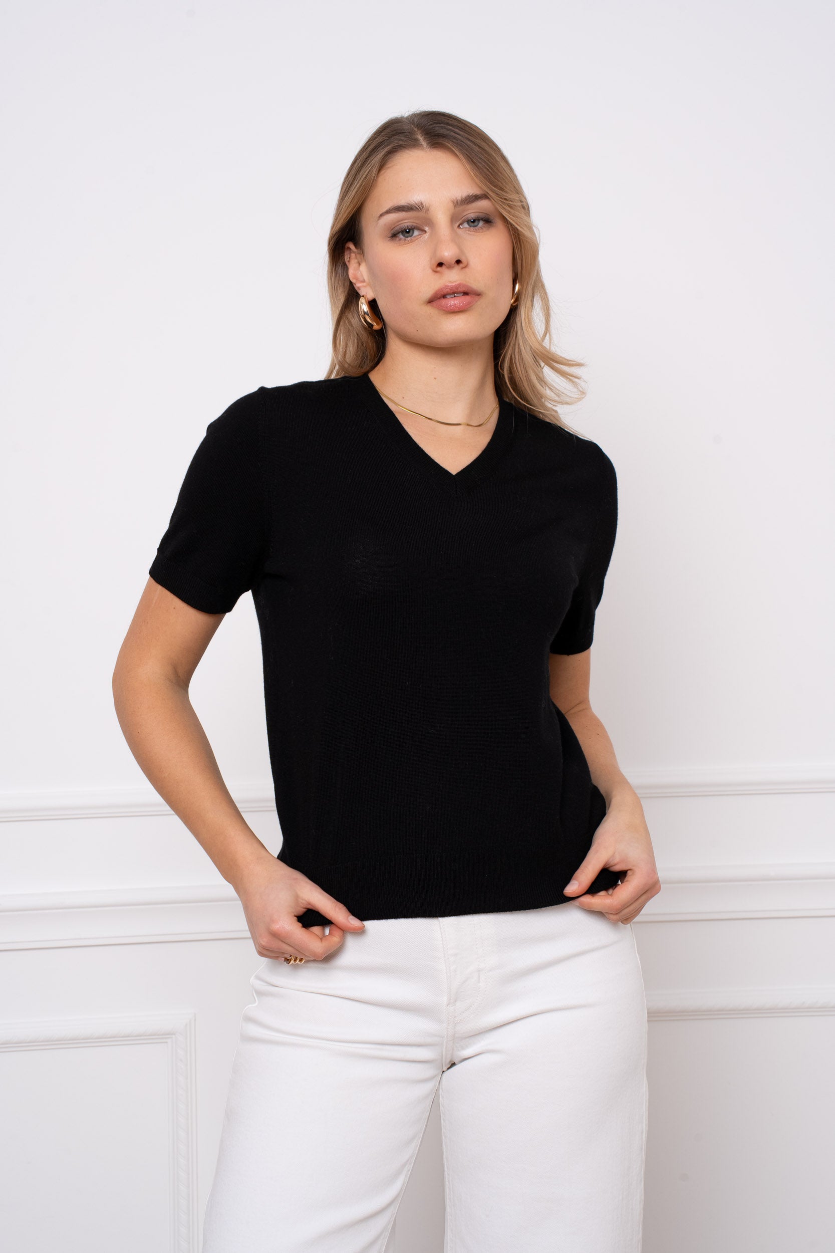 Pull 100% laine mérinos col V manches courtes