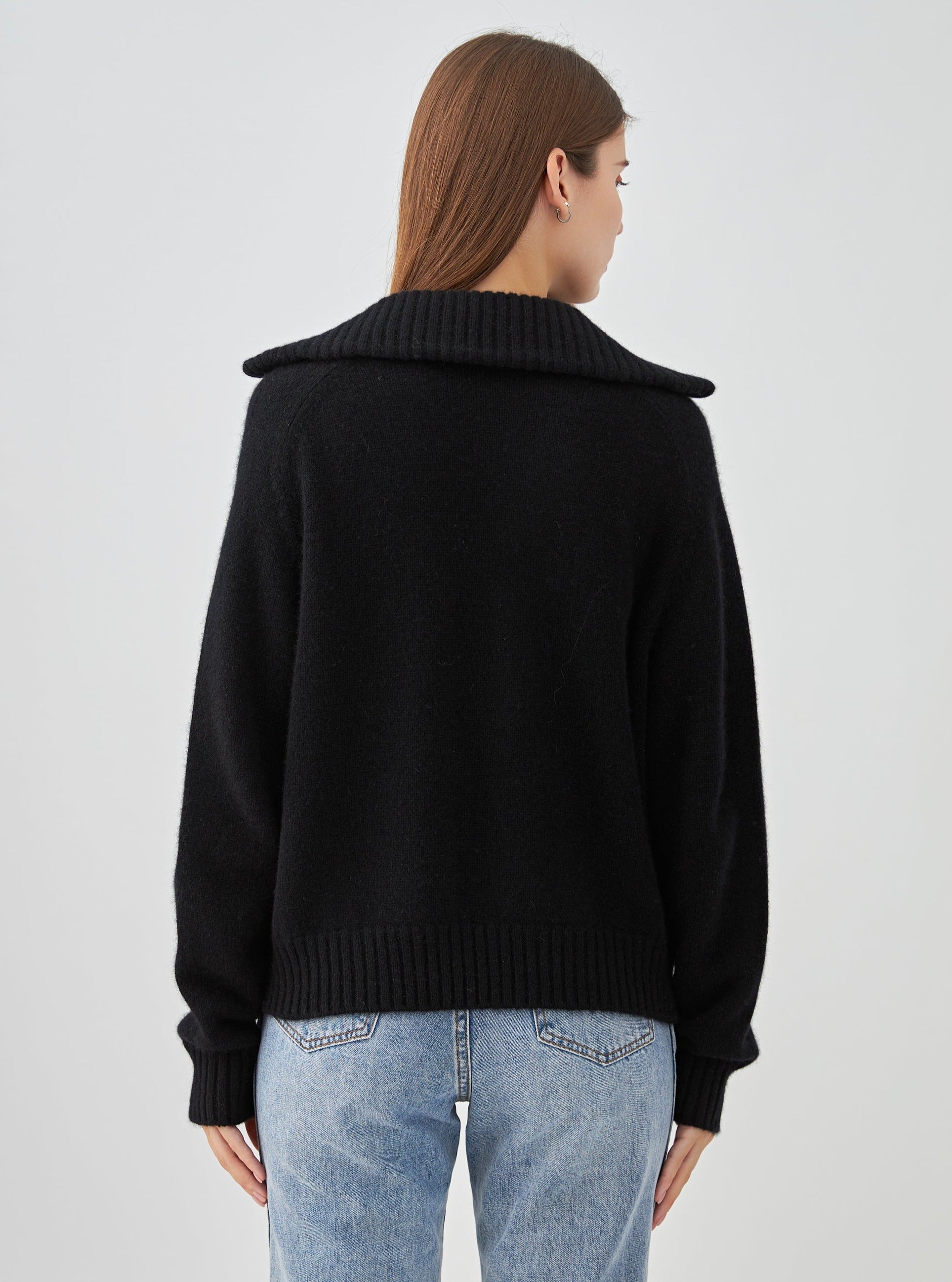 Pull polo col V à poches en cachemire 4 fils
