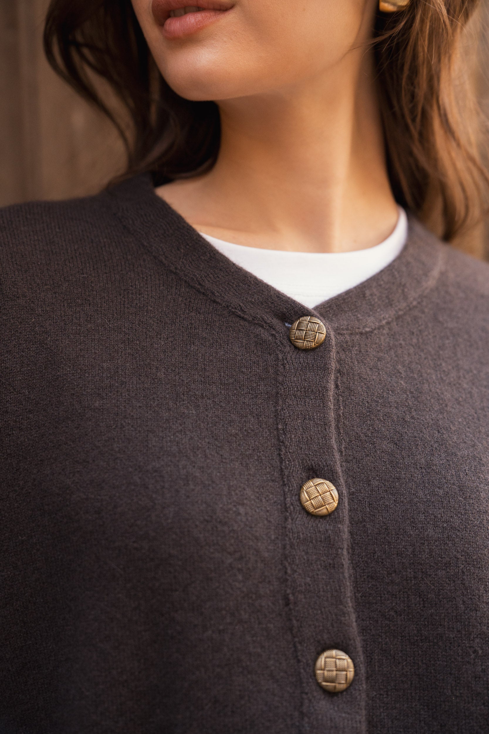 Gilet court avec poches en cachemire 4 fils