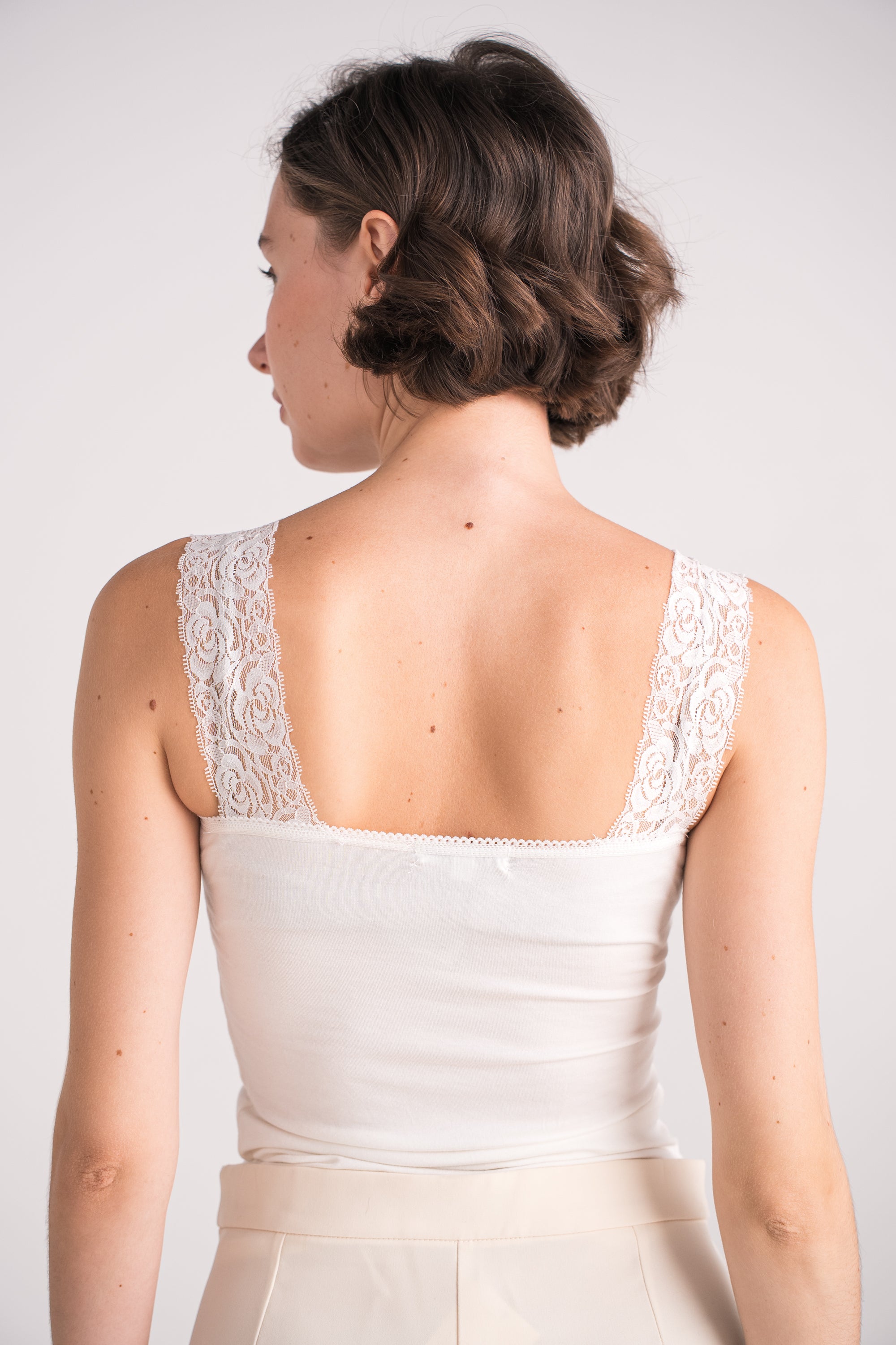 Débardeur bretelle dentelle