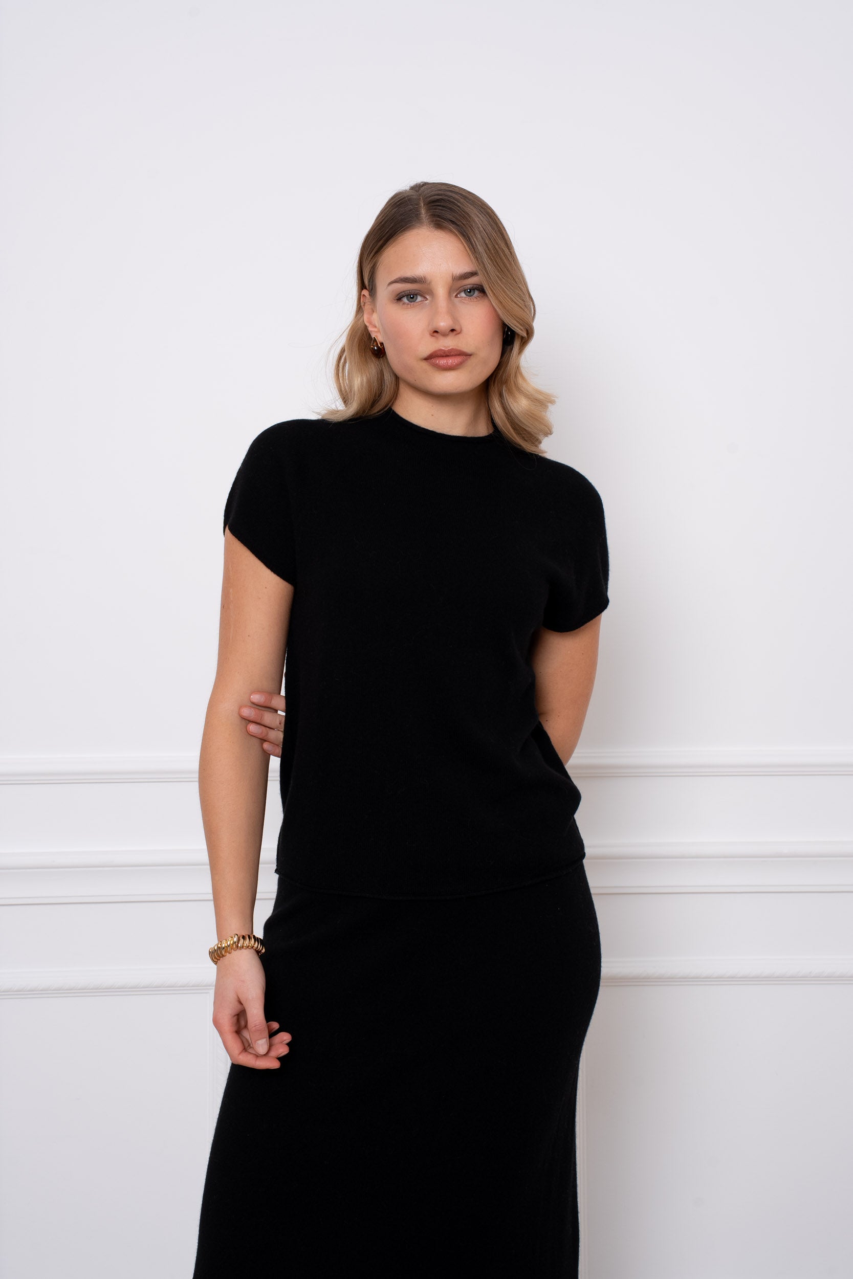 Pull laine & cachemire col montant manches courtes