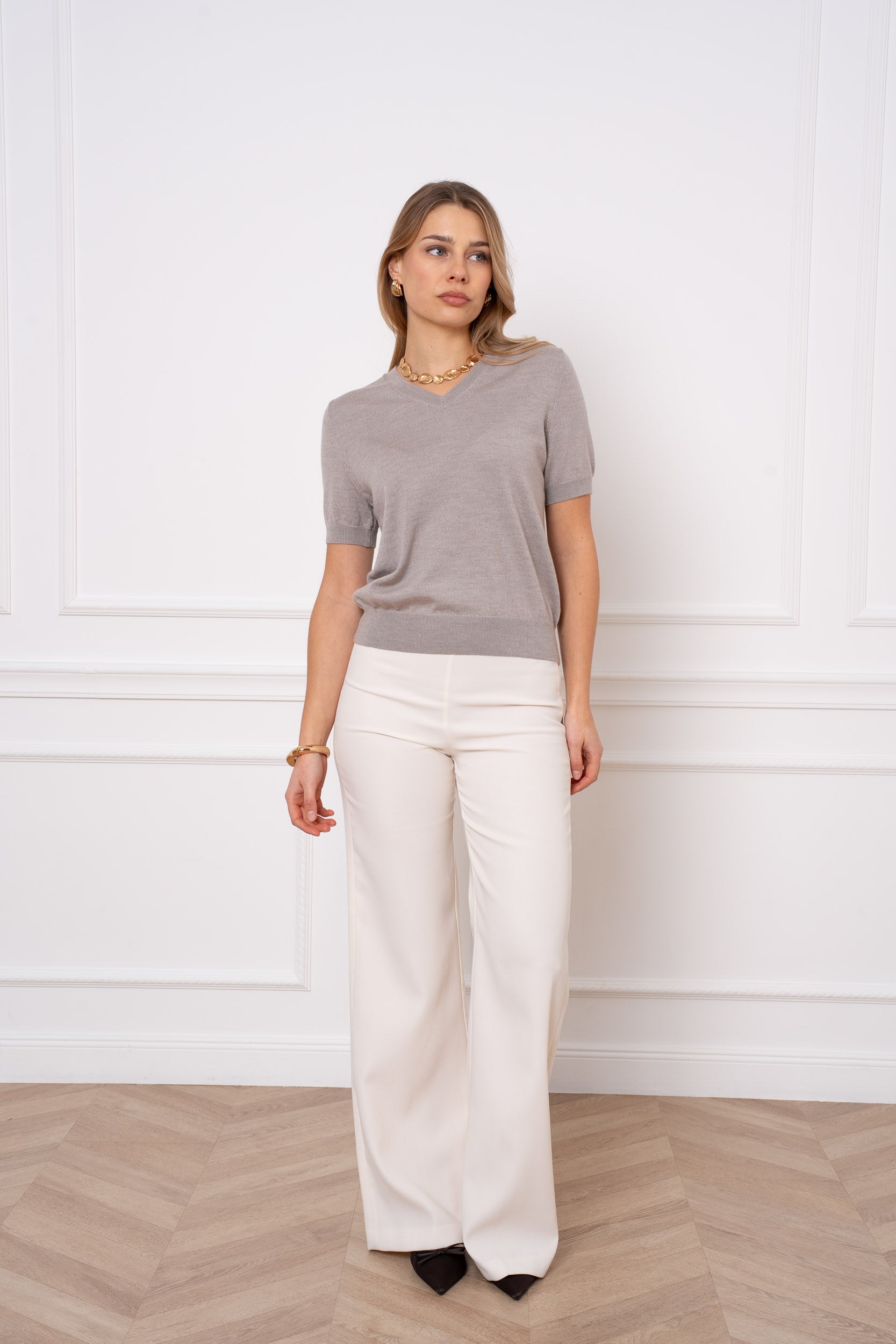 Pull 100% laine mérinos col V manches courtes