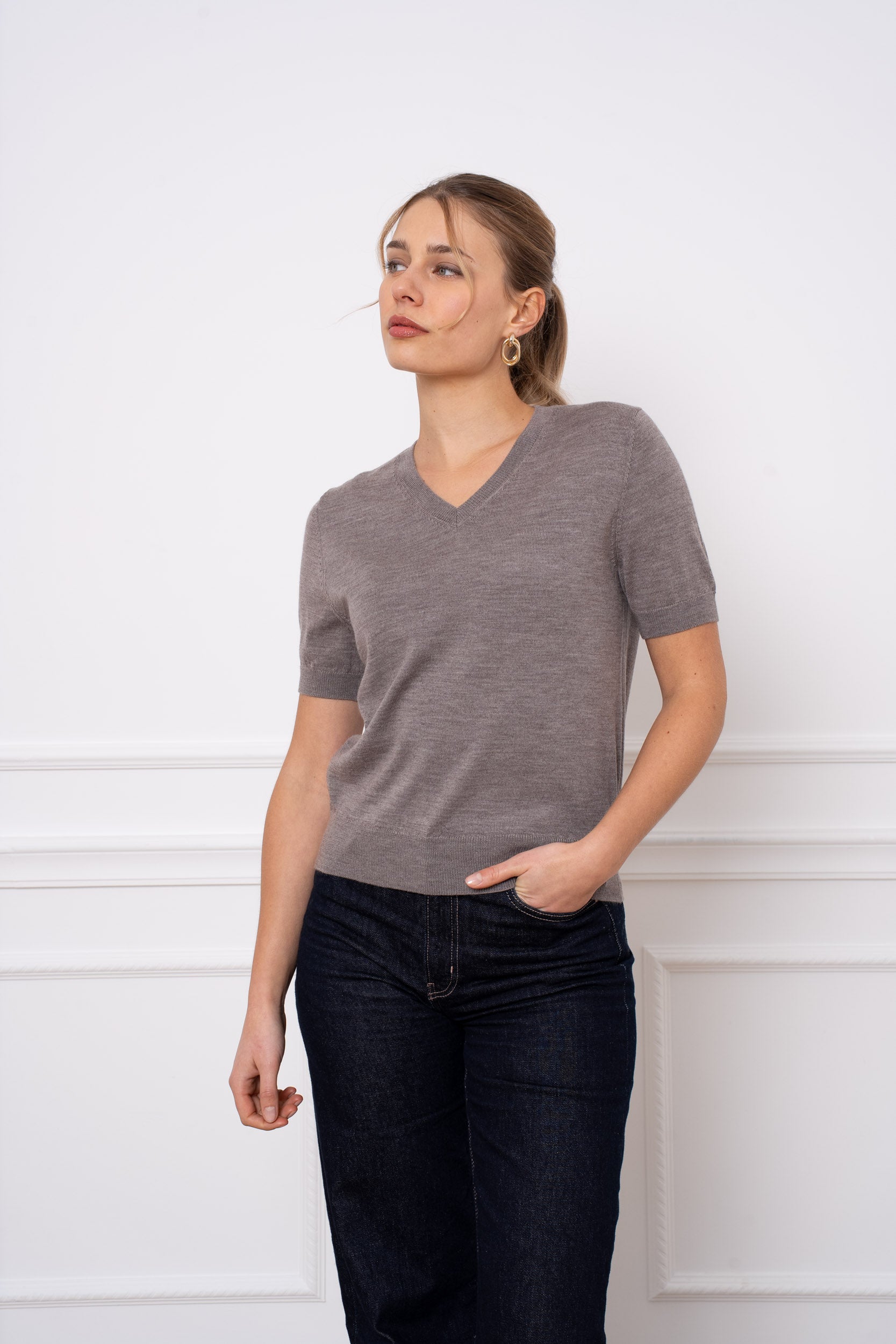 Pull 100% laine mérinos col V manches courtes