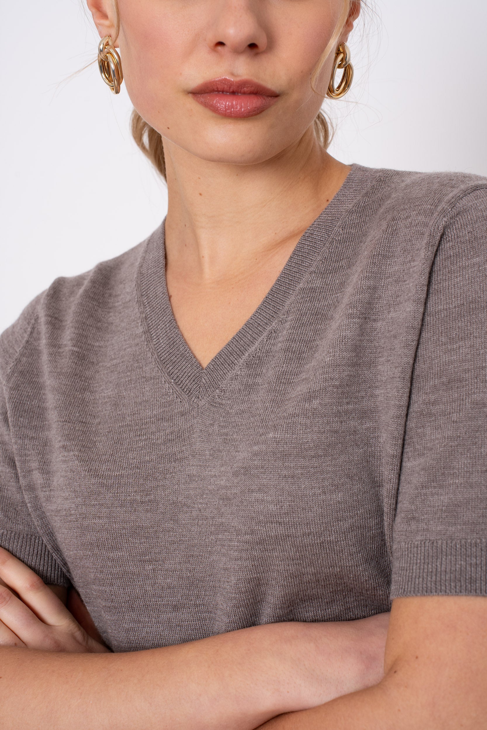 Pull 100% laine mérinos col V manches courtes