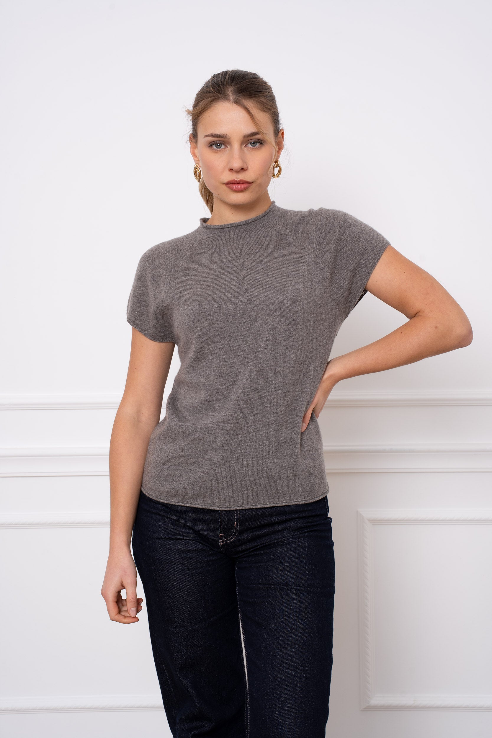 Pull laine & cachemire col montant manches courtes