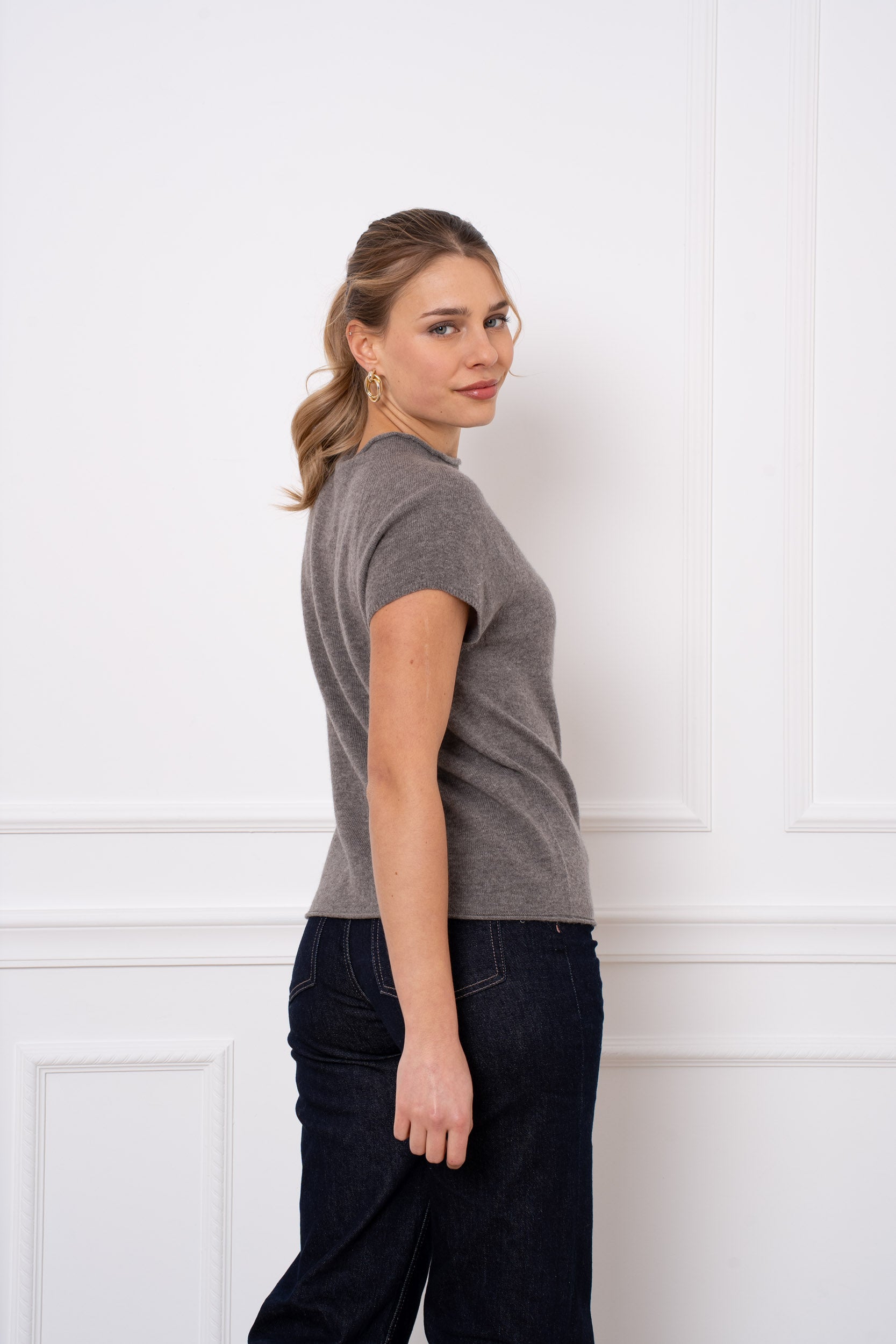 Pull laine & cachemire col montant manches courtes