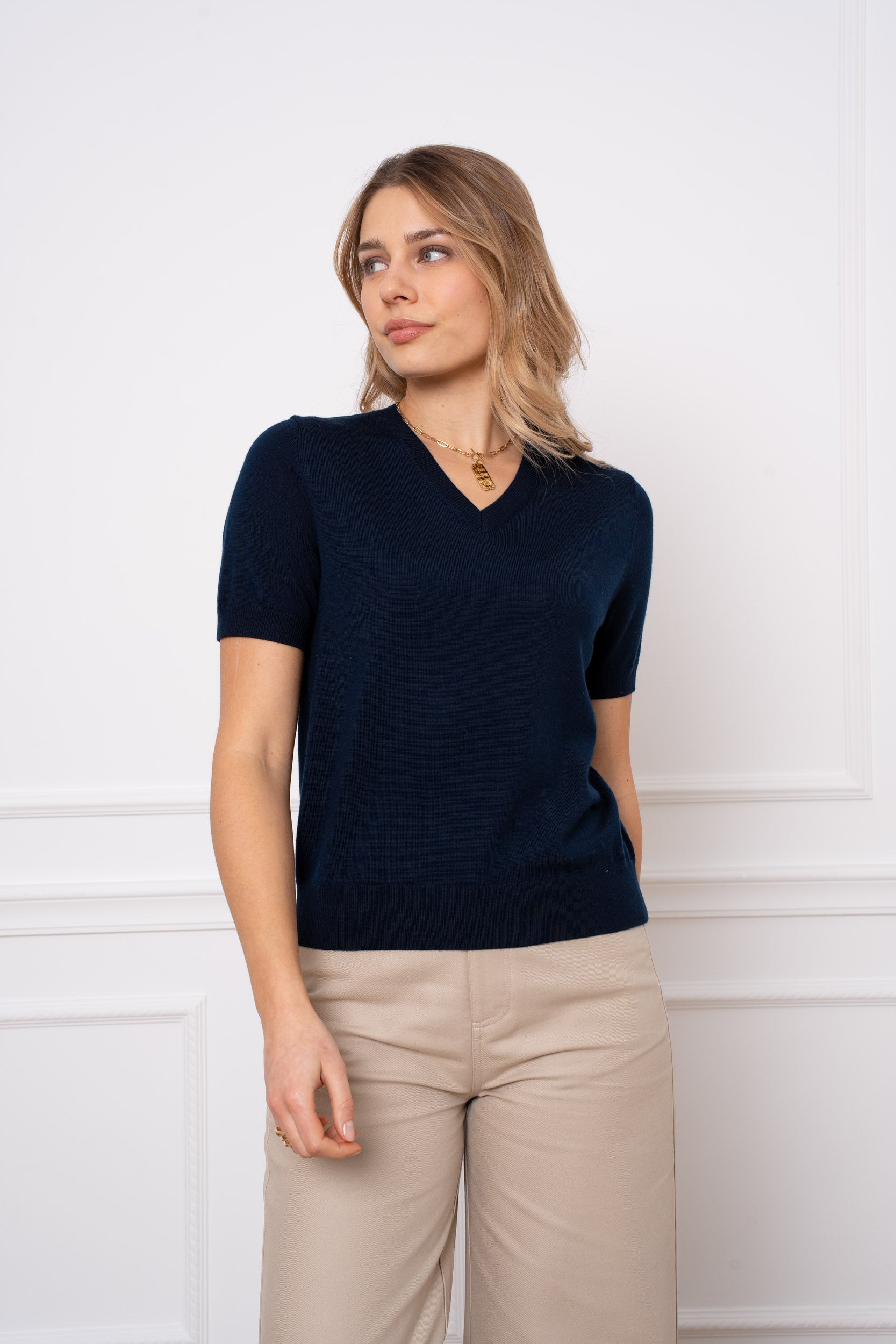 Pull 100% laine mérinos col V manches courtes