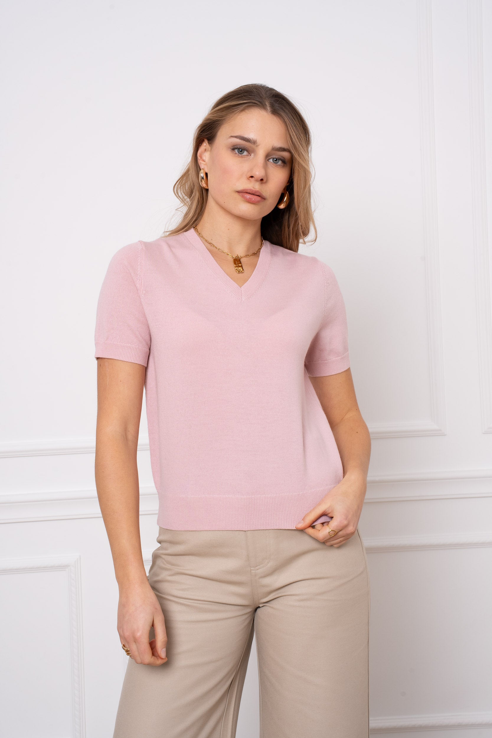 Pull 100% laine mérinos col V manches courtes