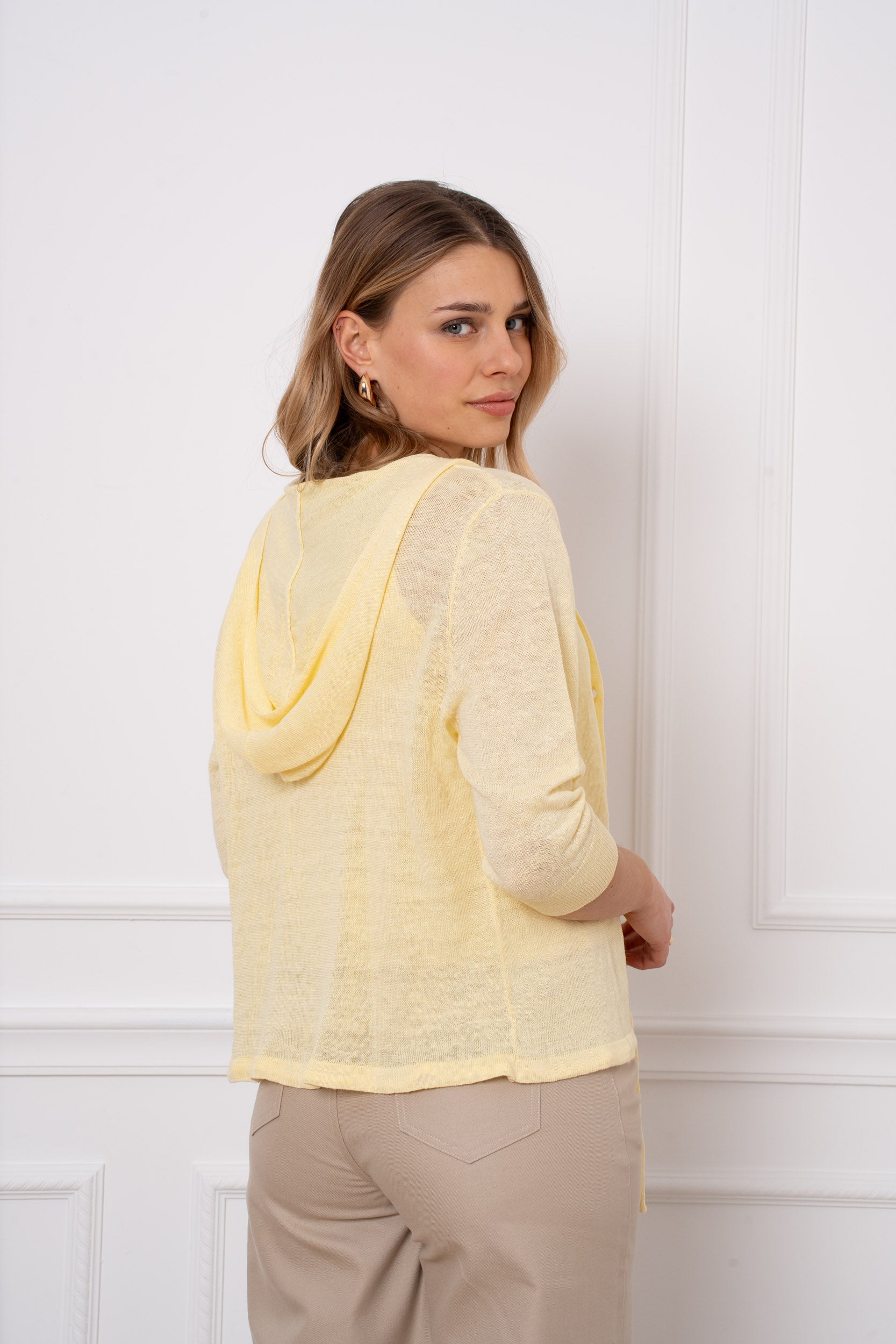 Gilet avec capuche 100% lin tricoté